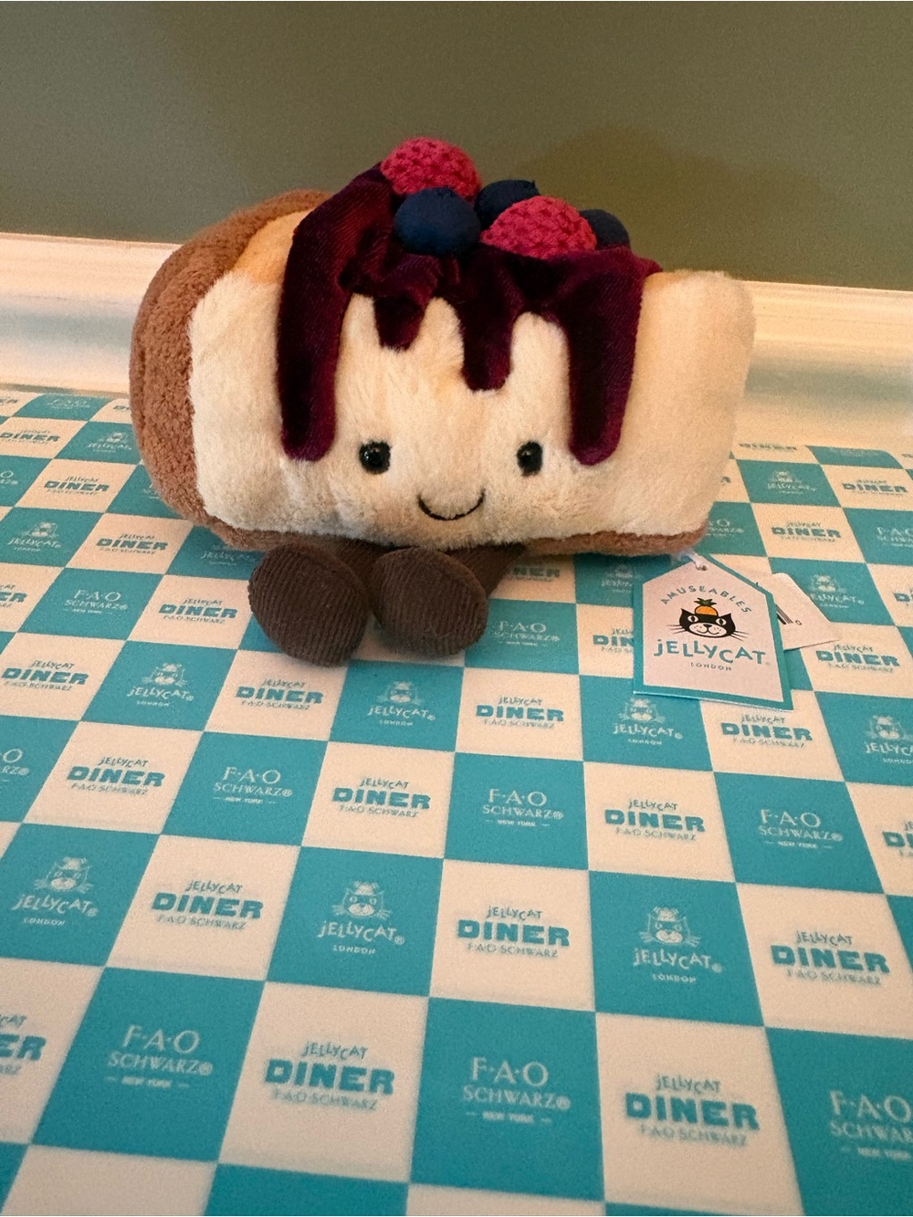 Jellycat Amuseables Crember Cheesecake
